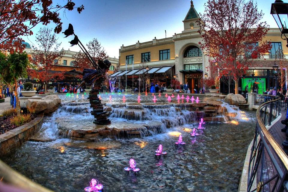 The fountain and shops at the Village at Meridian